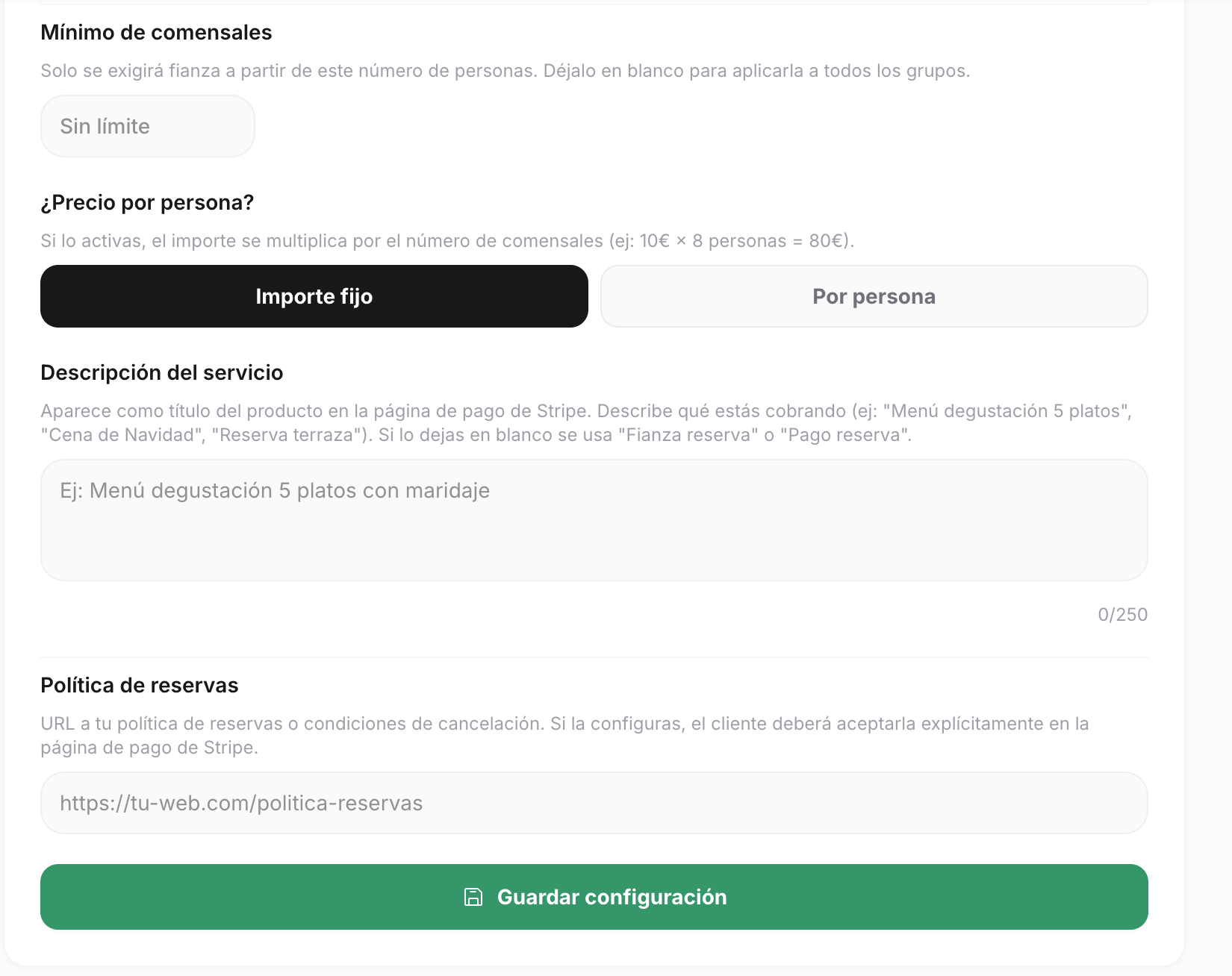 Opciones avanzadas: importe fijo o por persona, descripción del servicio, política de reservas y botón guardar